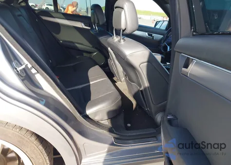 2013 Mercedes-Benz C 250 Sport from USA, damaged, VIN WDDGF4HB0DR254809